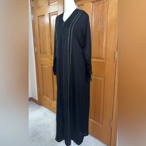 Abaya Black Gold Size 56 (2X-3X) Long Sleeve Maxi Lightweight Islamic Dress NEW - Picture 2 of 10
